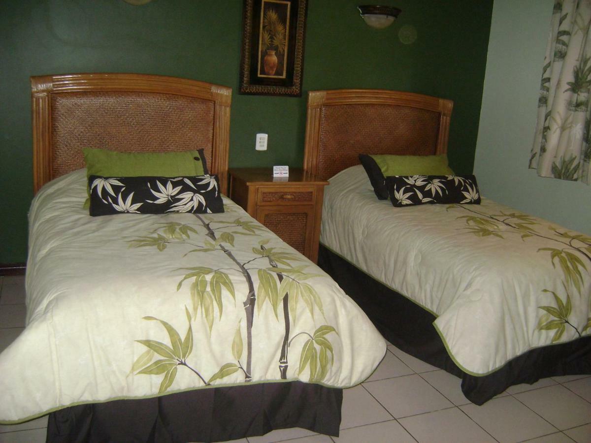 Getaways At Pueblo Real Hotel Quepos Kültér fotó